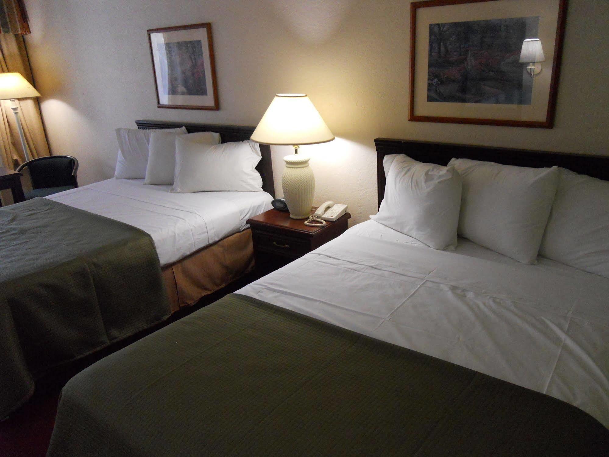 Econo Lodge Brunswick I-95 Екстер'єр фото