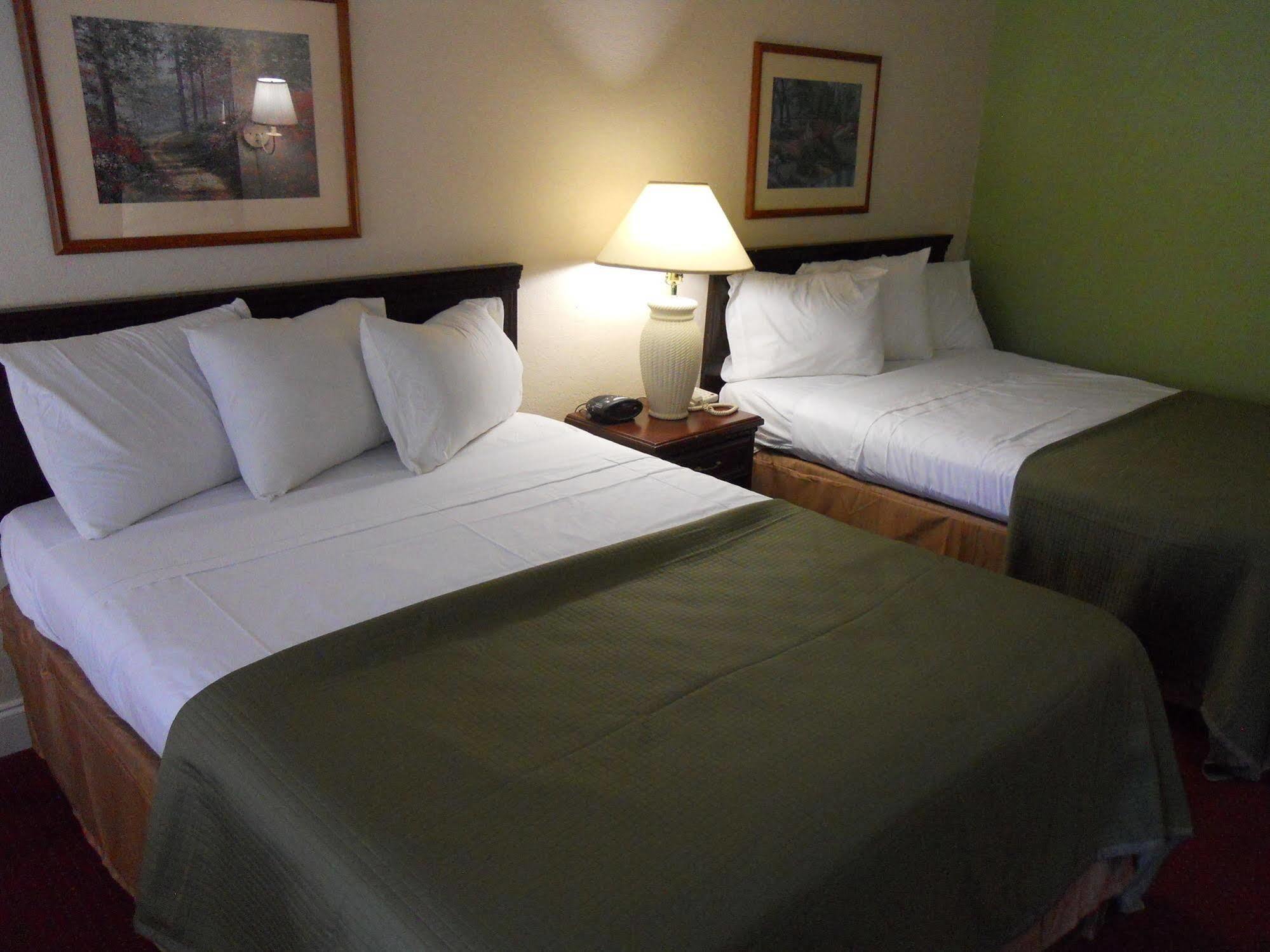Econo Lodge Brunswick I-95 Екстер'єр фото